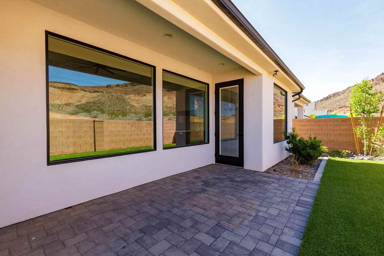 2917 E Rill Dr - Photo 6 of 26