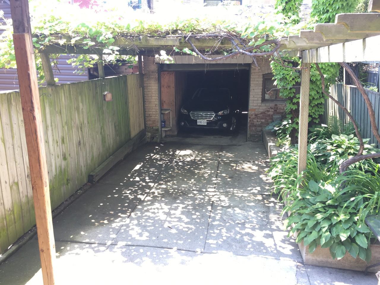 195 Niagara Street - Photo 5 of 5