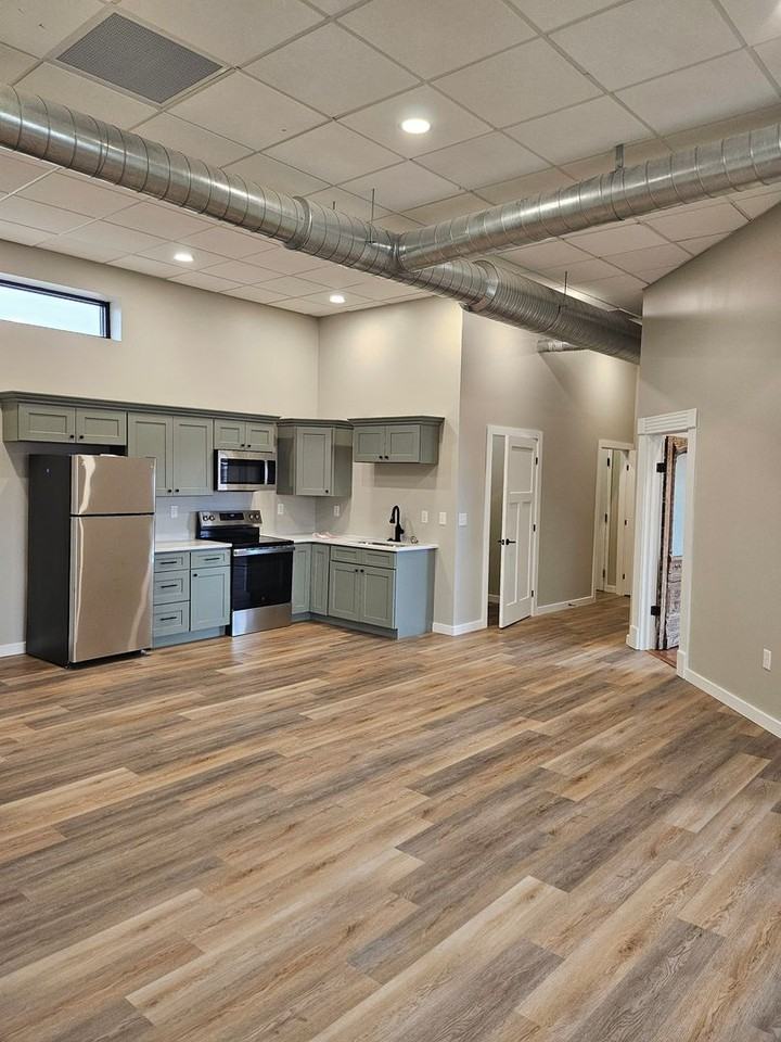 41 W Division St #201 - Photo 2 of 14