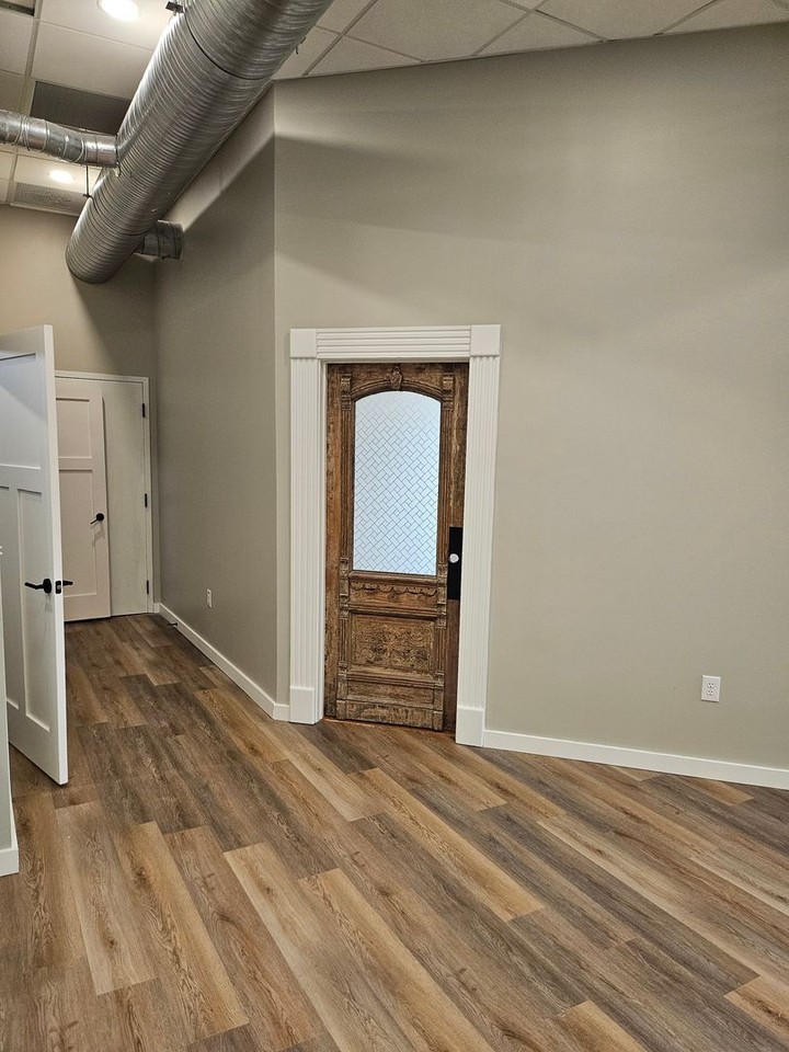 41 W Division St #201 - Photo 4 of 14