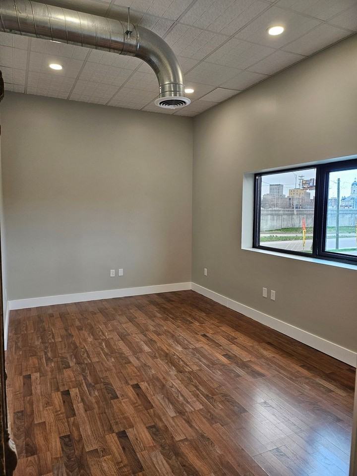 41 W Division St #201 - Photo 6 of 14