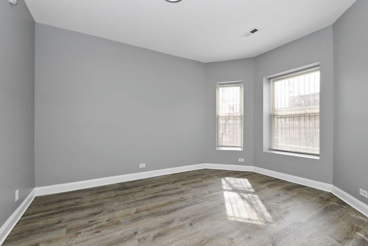 4626 S Calumet Ave - Photo 7 of 10