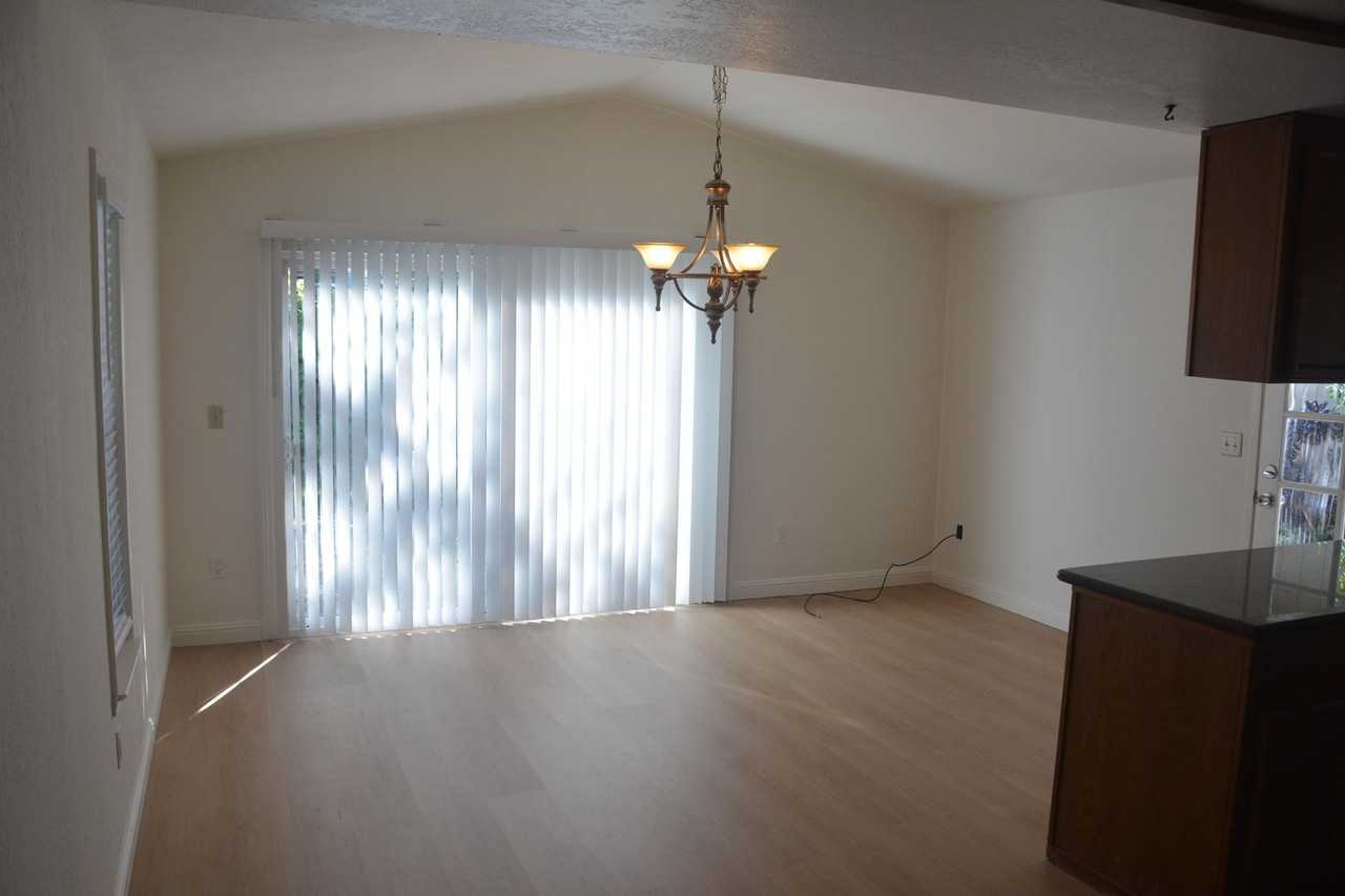 2221 Lynbrook Dr - Photo 6 of 35