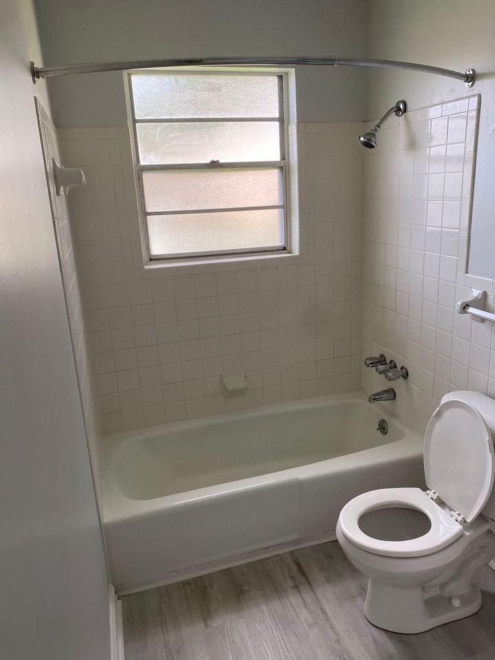 Georgetown Manor LLC - Photo 7 of 13