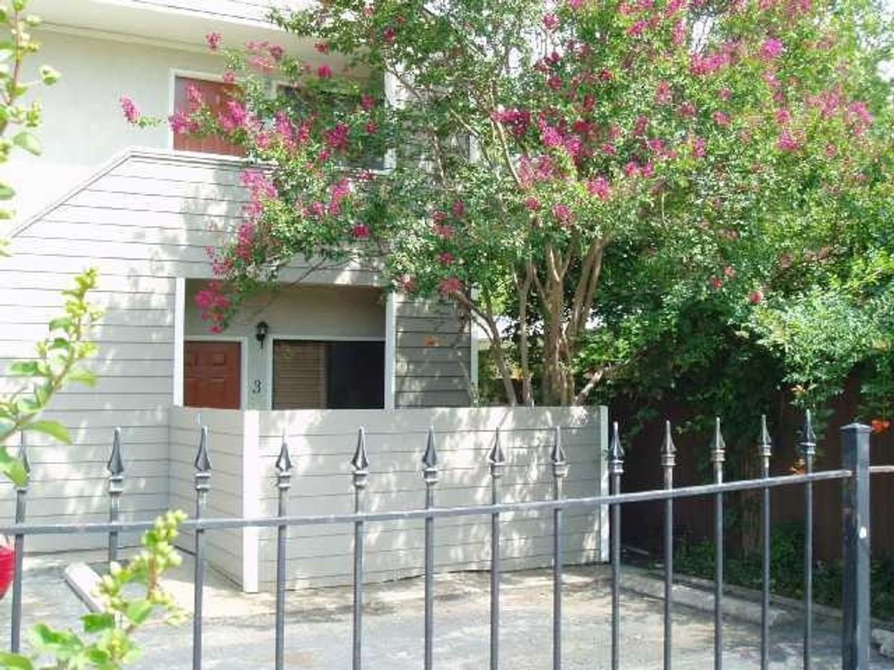 4409 Guadalupe St - Photo 7 of 11