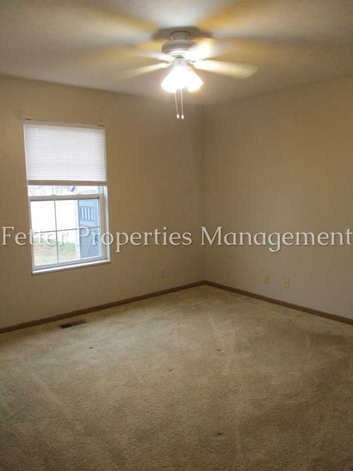 5112 Shenandoah Ave - Photo 3 of 9