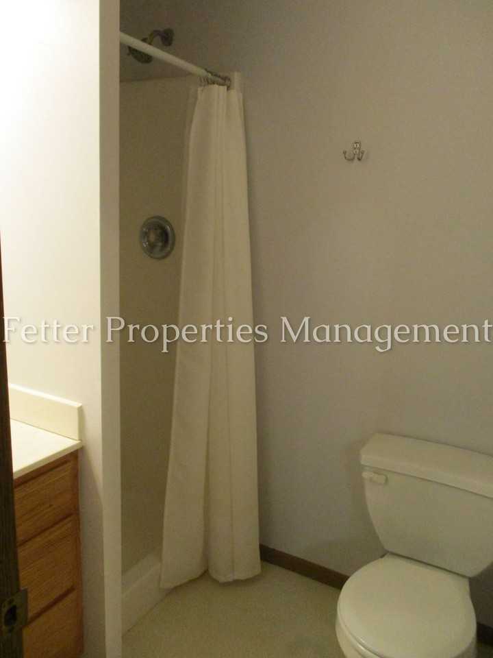 5112 Shenandoah Ave - Photo 4 of 9