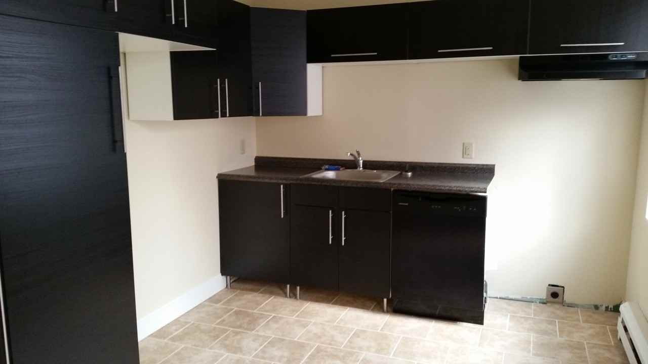 557 Boal St - Photo 4 of 16