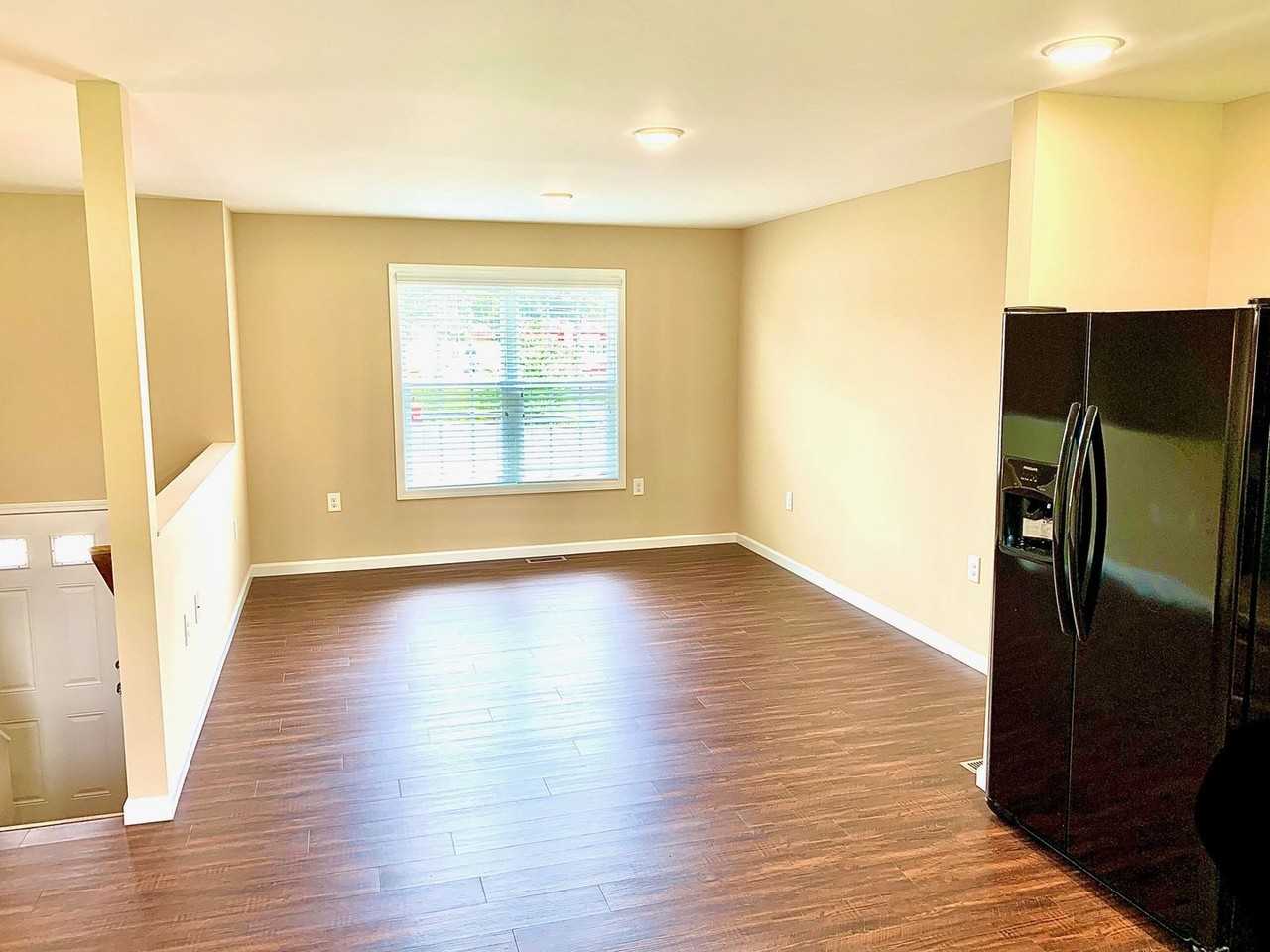 510 Thomas St - Photo 4 of 19