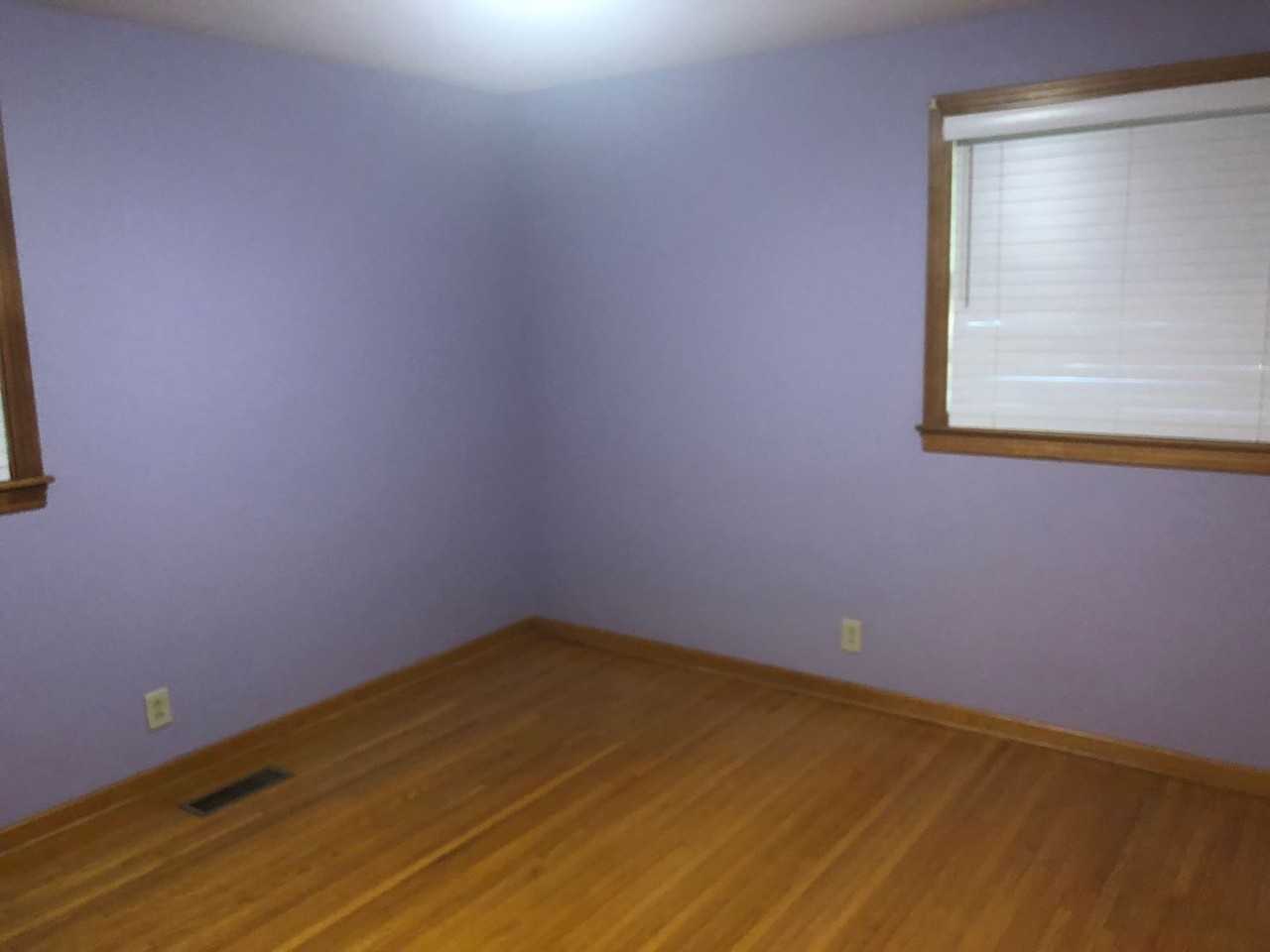 102 Medearis Dr - Photo 4 of 7