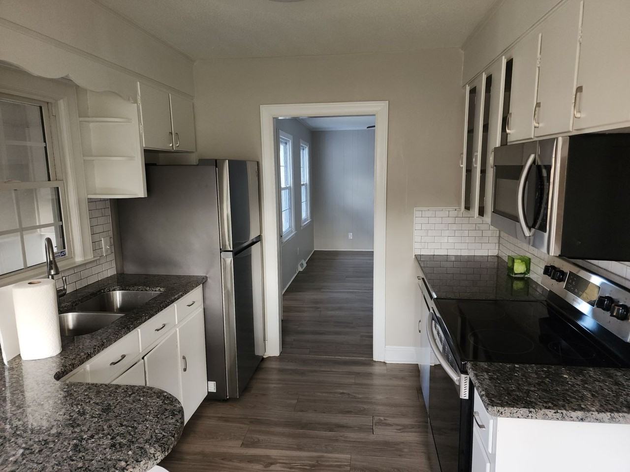 4253 Siloam Rd - Photo 4 of 14