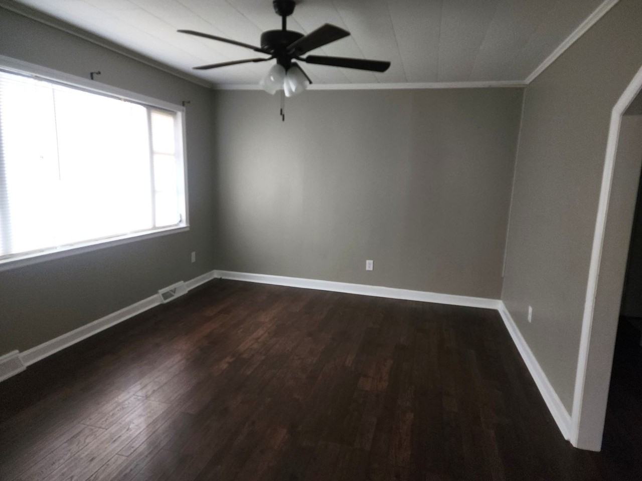 831 Siloam Rd - Photo 7 of 10