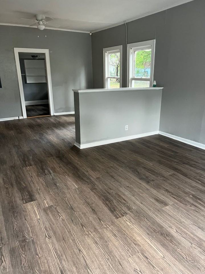 501 Montgomery St - Photo 4 of 19