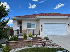 featured image of 13898 Paradise Villas Grv