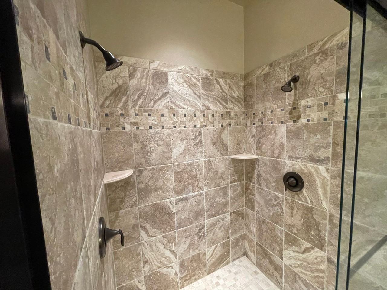 13898 Paradise Villas Grv - Photo 6 of 14