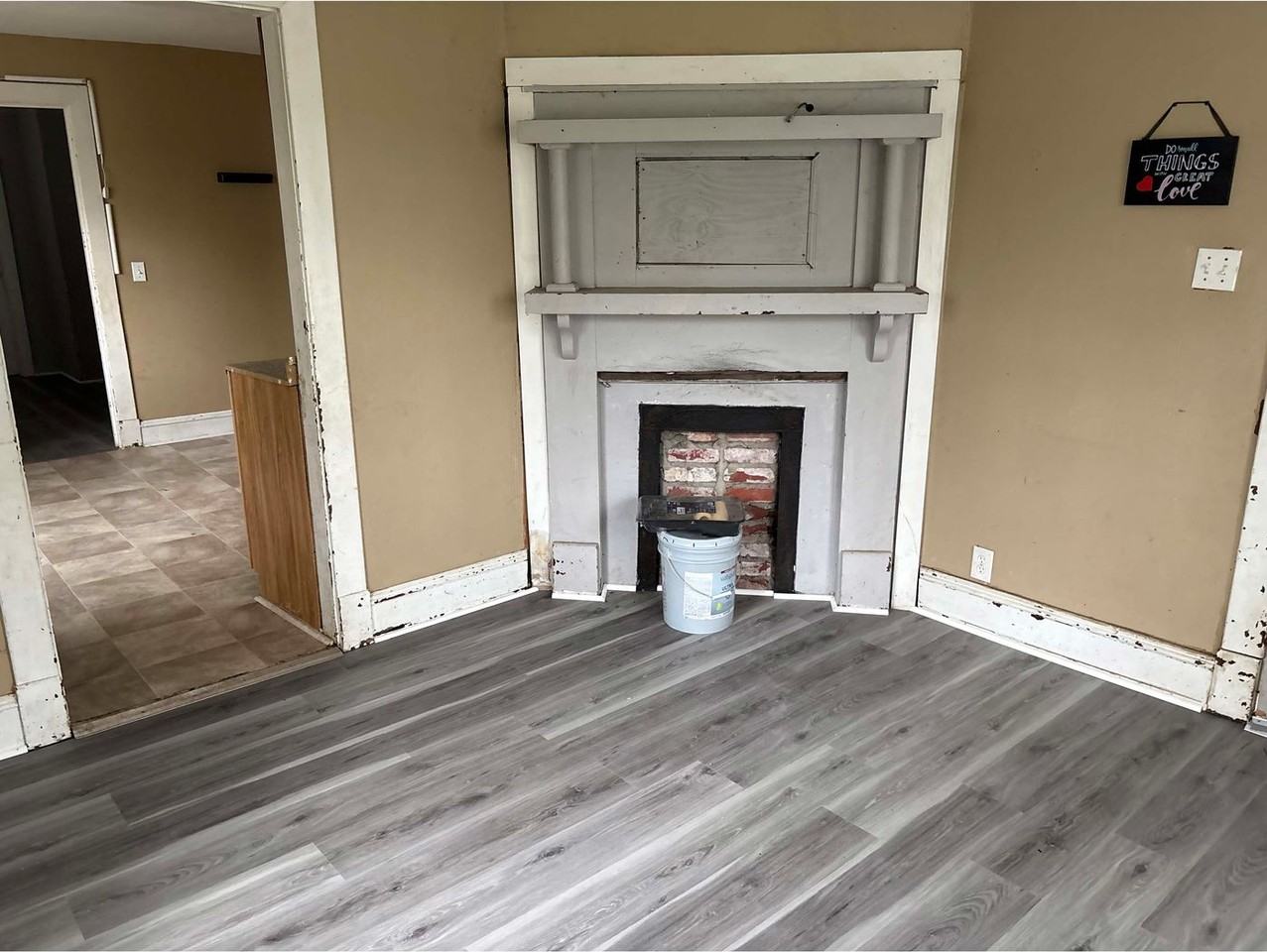 524 Amos St - Photo 3 of 9