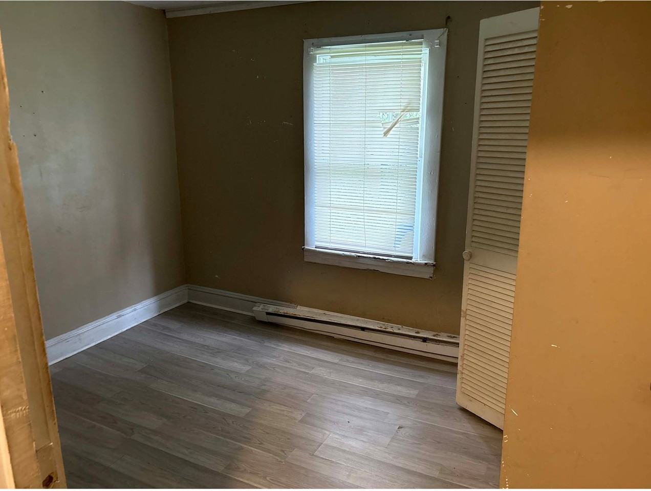 524 Amos St - Photo 7 of 9