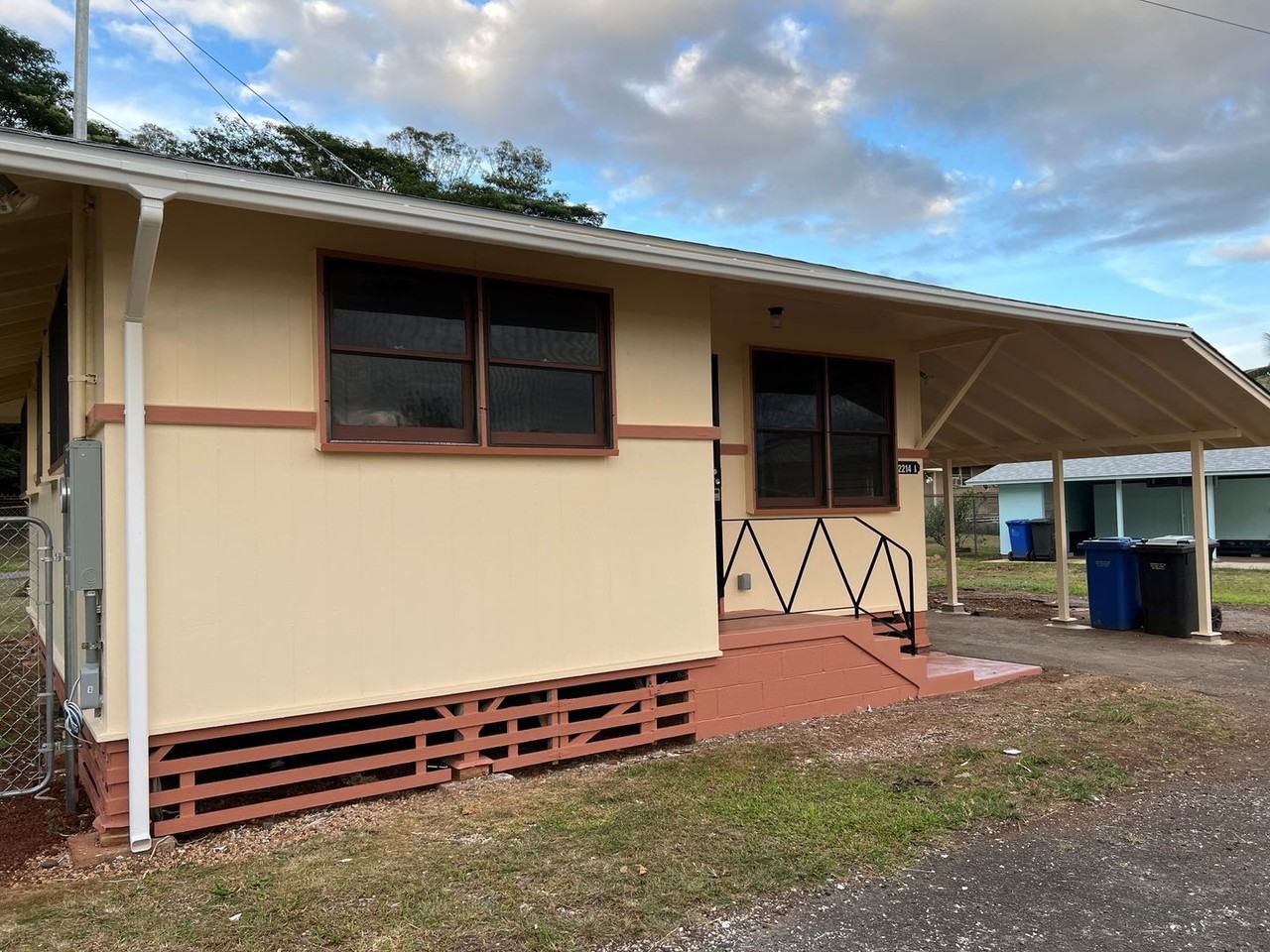 2214 California Ave - Photo 3 of 11