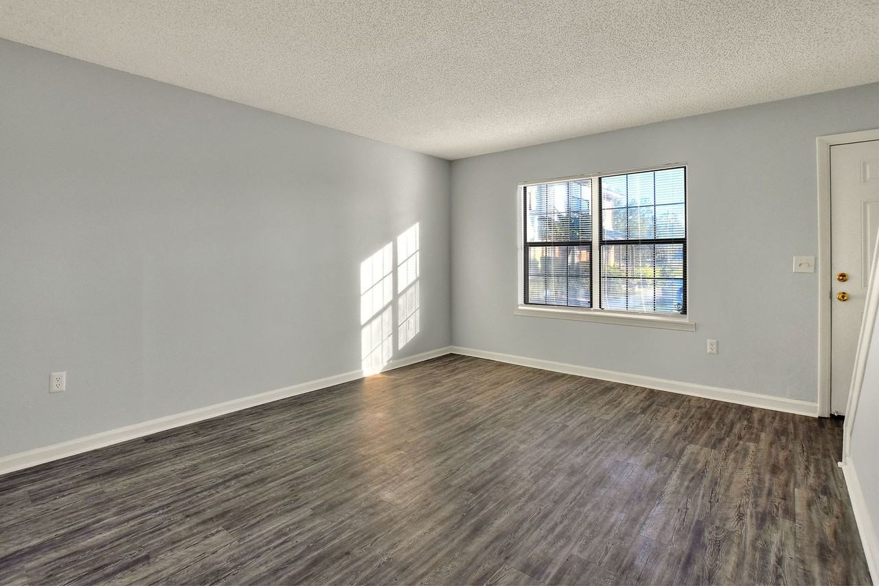 1860 Avenue Q Sw - Photo 6 of 22