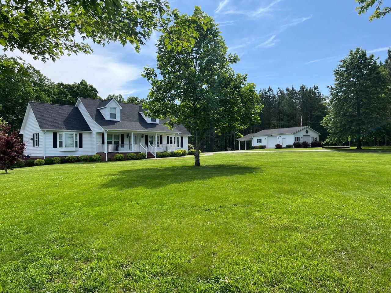 2156 Browns Creek Rd - Photo 2 of 32