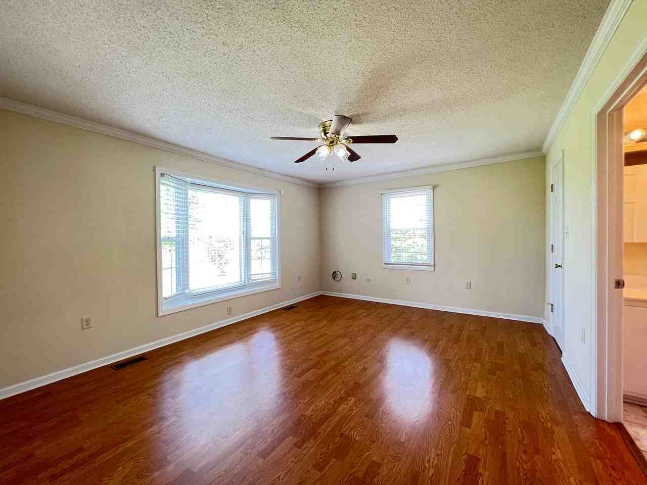 2156 Browns Creek Rd - Photo 7 of 32