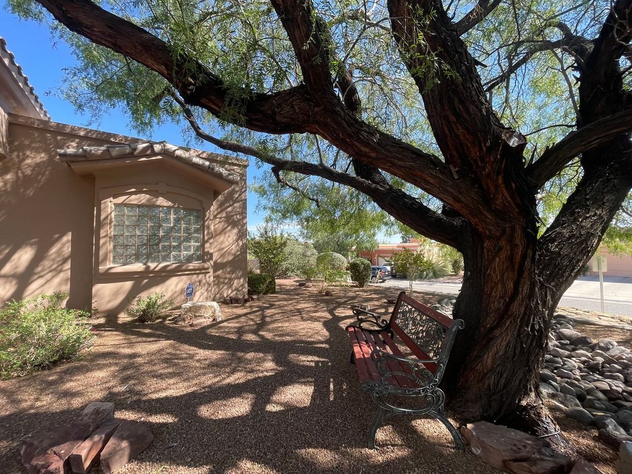 1104 Cave Springs Trl - Photo 3 of 48