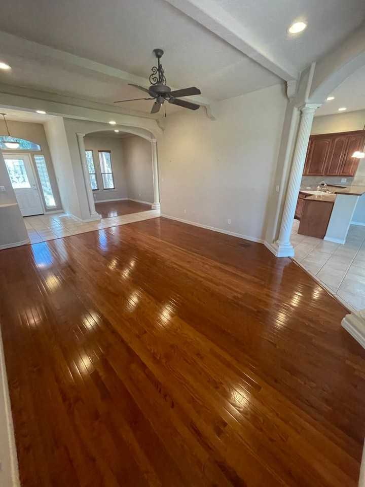 1104 Cave Springs Trl - Photo 5 of 48