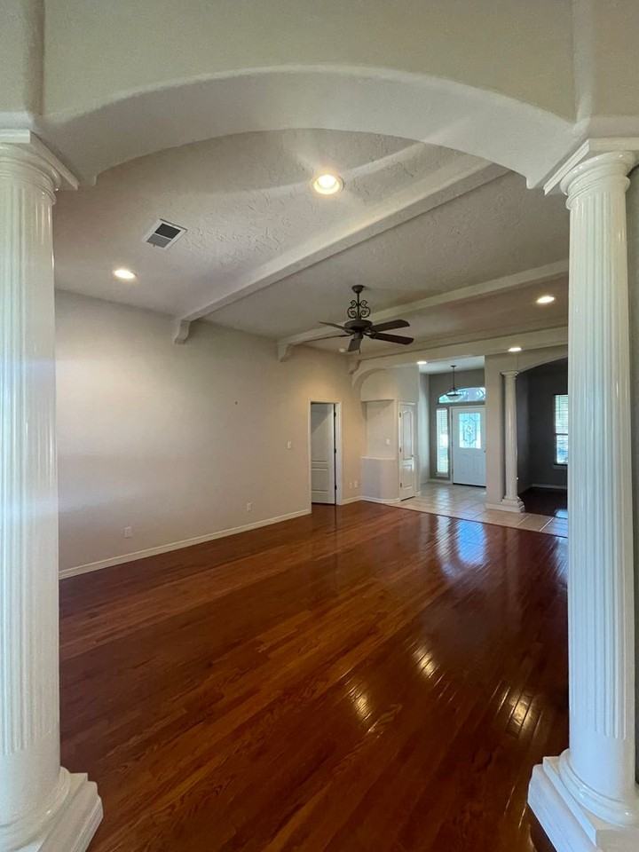 1104 Cave Springs Trl - Photo 6 of 48