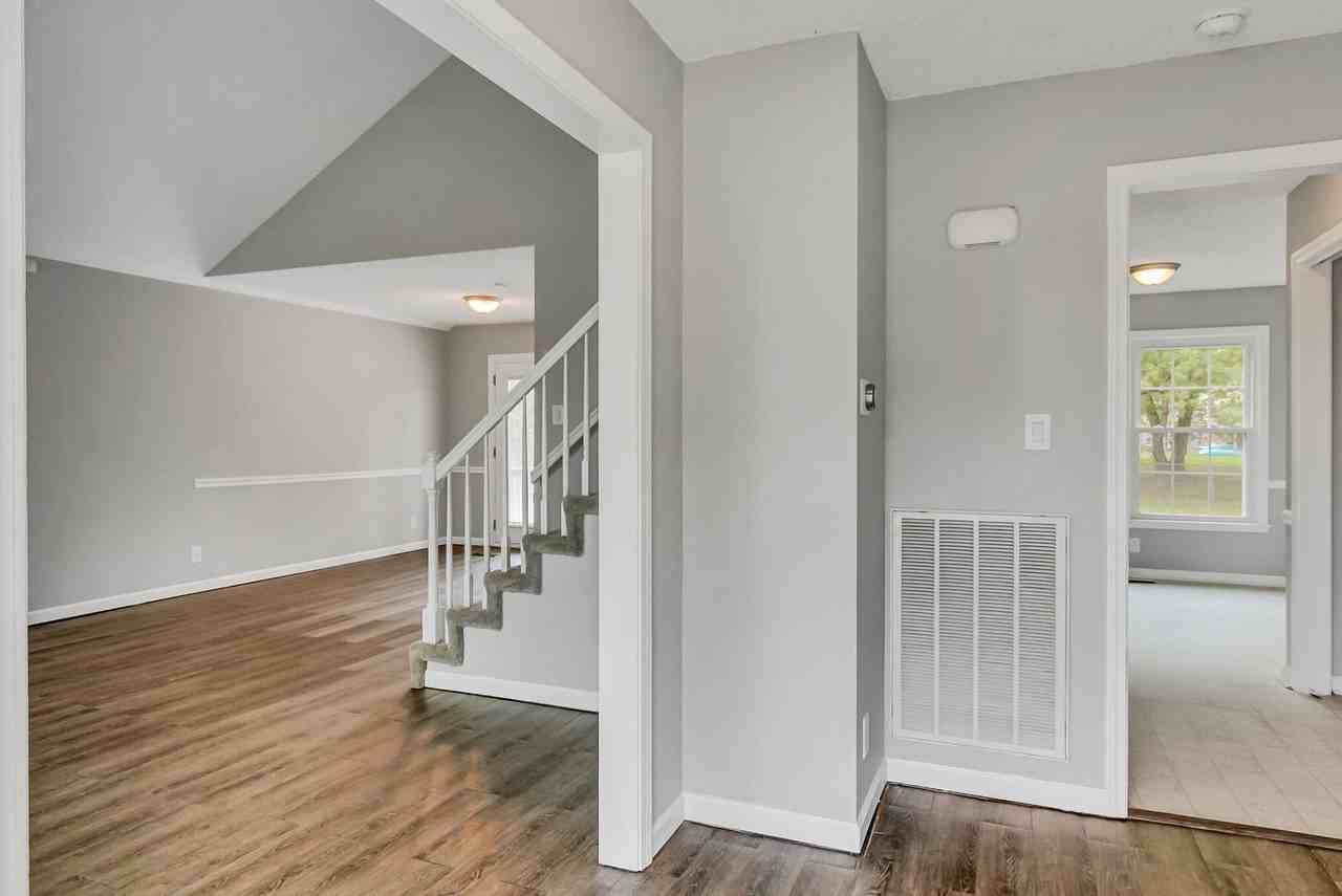 900 Cimarron Ct - Photo 5 of 28