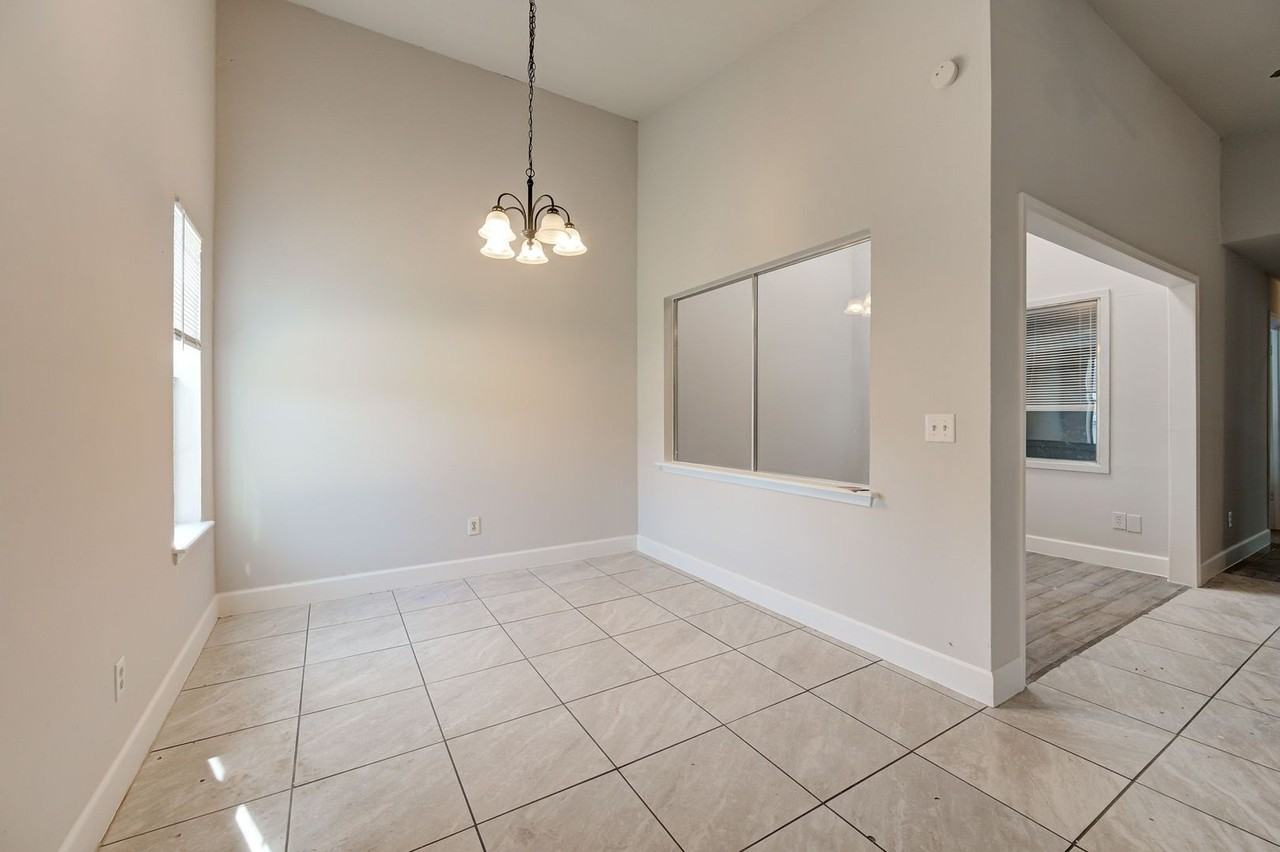 7905 S Douglas Ave #7905 - Photo 6 of 13