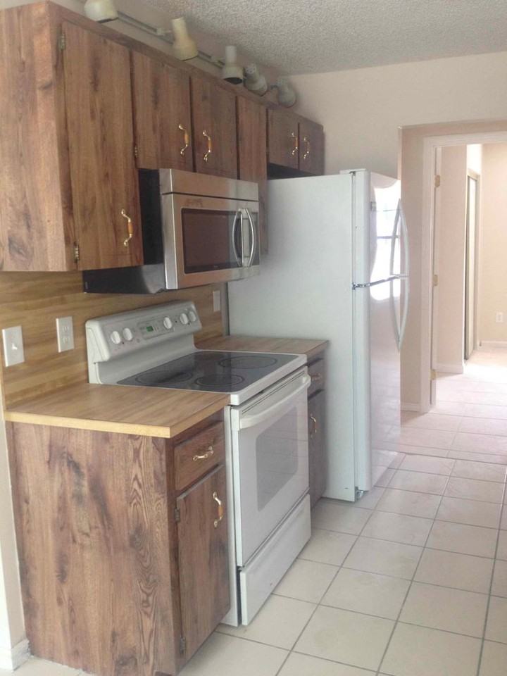 6415 Sable Woods Dr E - Photo 4 of 19