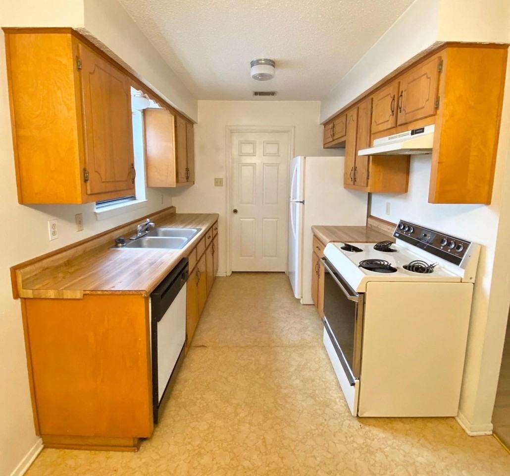 2127 Hidden Hill Dr - Photo 3 of 8