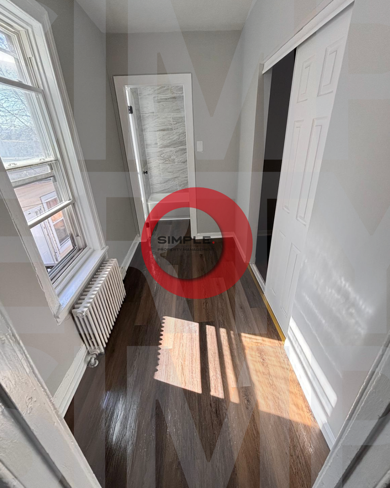 552 Maple St - Photo 7 of 9