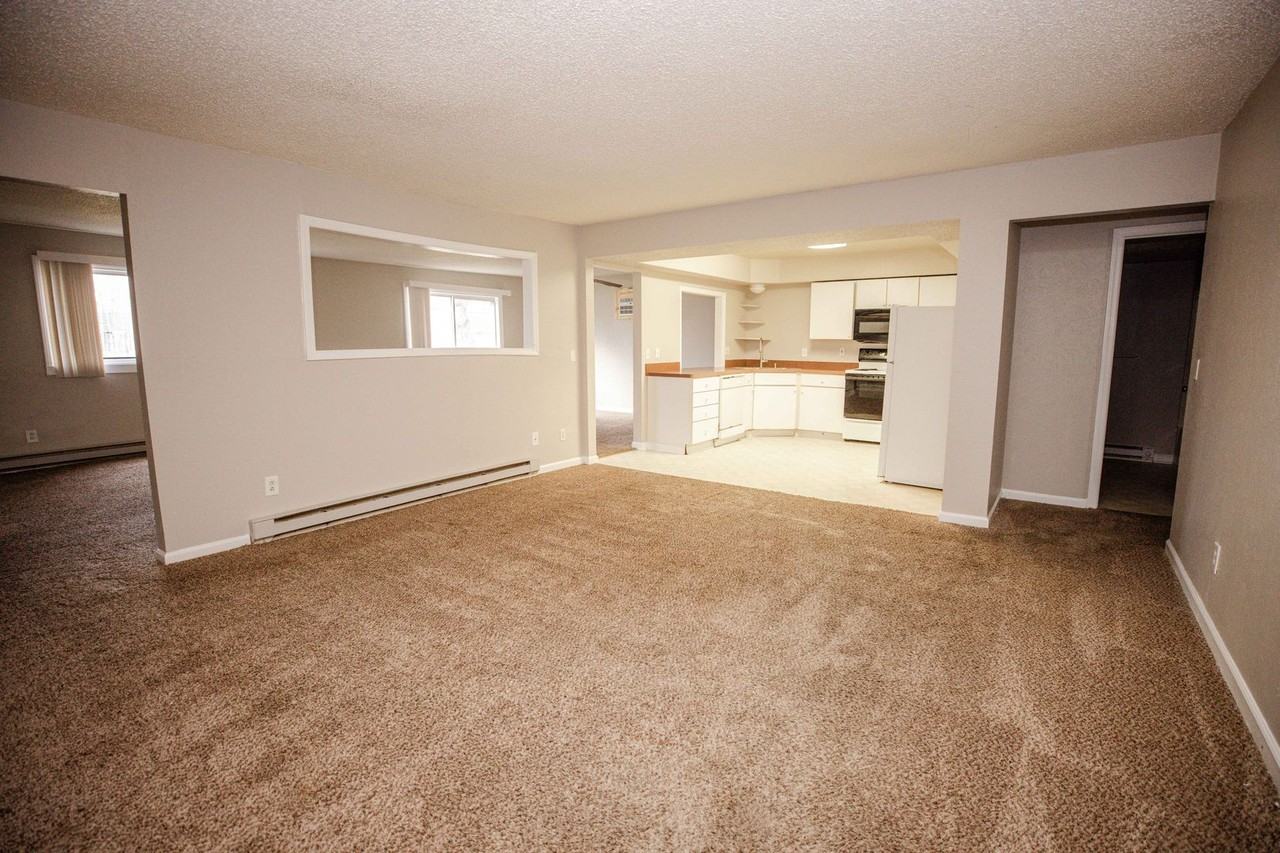6730 Hill Avenue - Photo 3 of 24