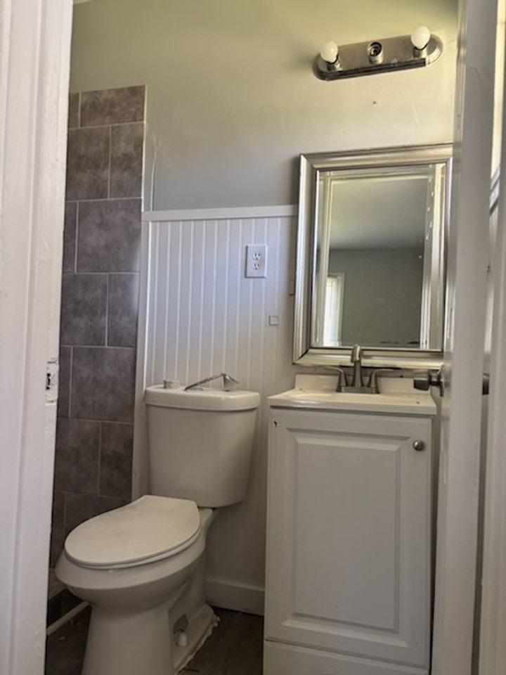 2846 Marydale Dr - Photo 5 of 8