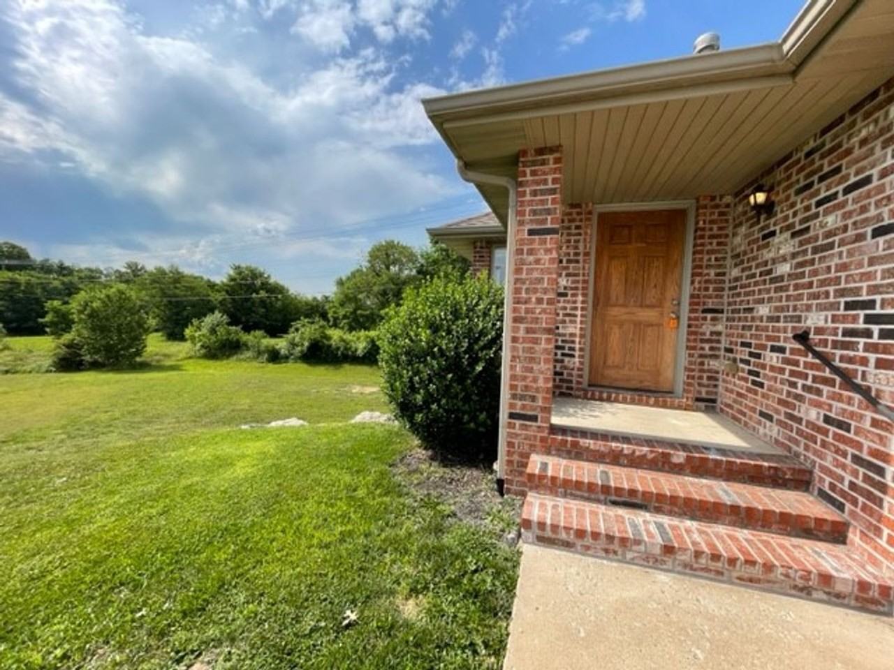 2200 W Jonquil Ln - Photo 2 of 37