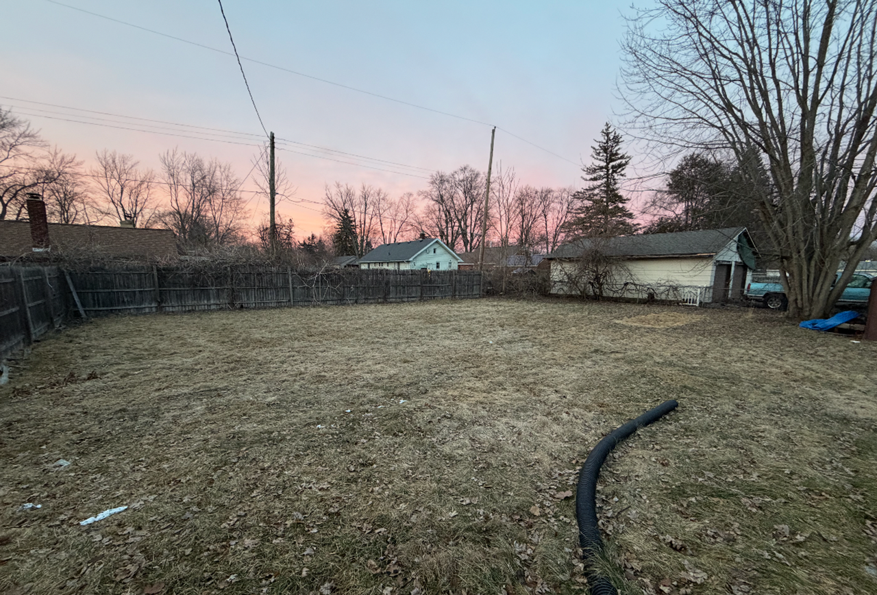 1720 S Wheeler St - Photo 3 of 14