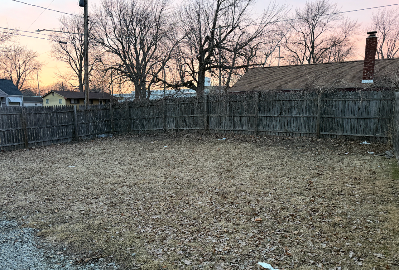 1720 S Wheeler St - Photo 4 of 14