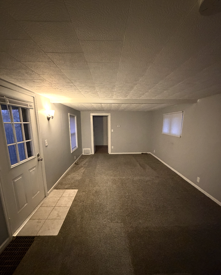 1720 S Wheeler St - Photo 7 of 14