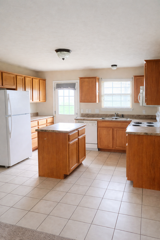 1017 N 26th St - Photo 2 of 9