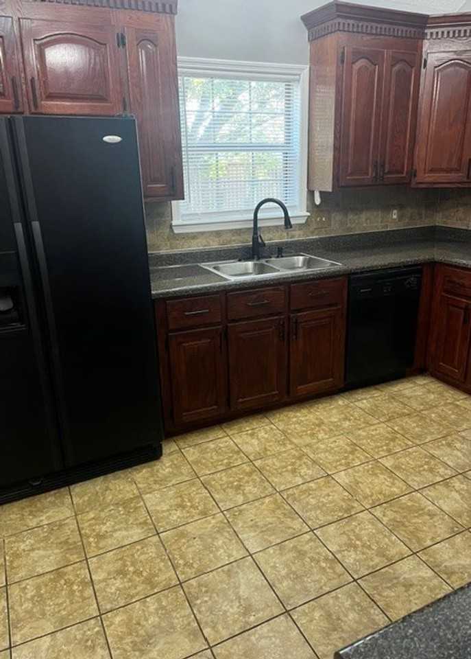 108 Crossfield Dr - Photo 6 of 23