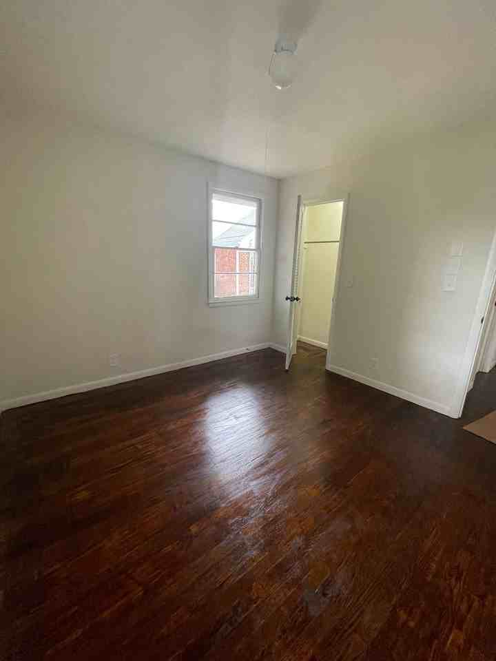 1036 Seymour Ave - Photo 7 of 20