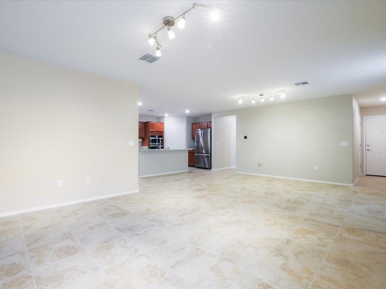 8568 E River Reserve Dr - Photo 5 of 23