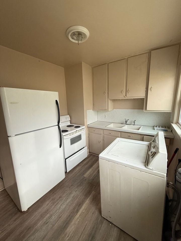 1009 Albert Ave #B - Photo 4 of 5