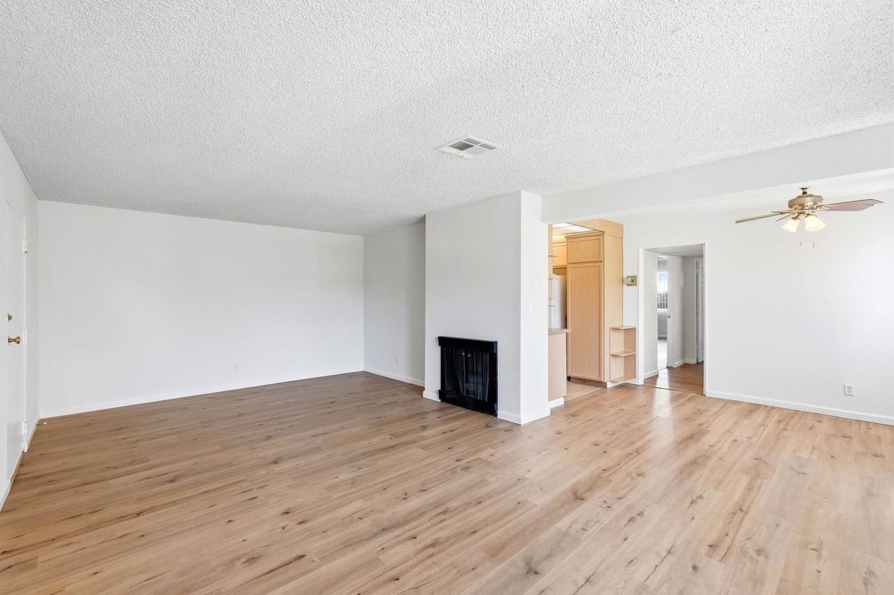 497 S El Molino Ave #101 - Photo 2 of 24