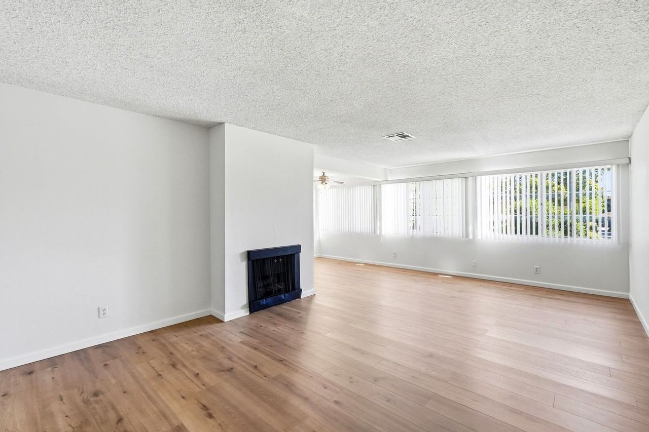497 S El Molino Ave #101 - Photo 4 of 24