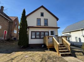 featured image of 146 8th St