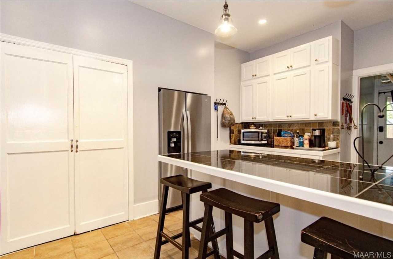 1474 Watson Ave - Photo 2 of 5