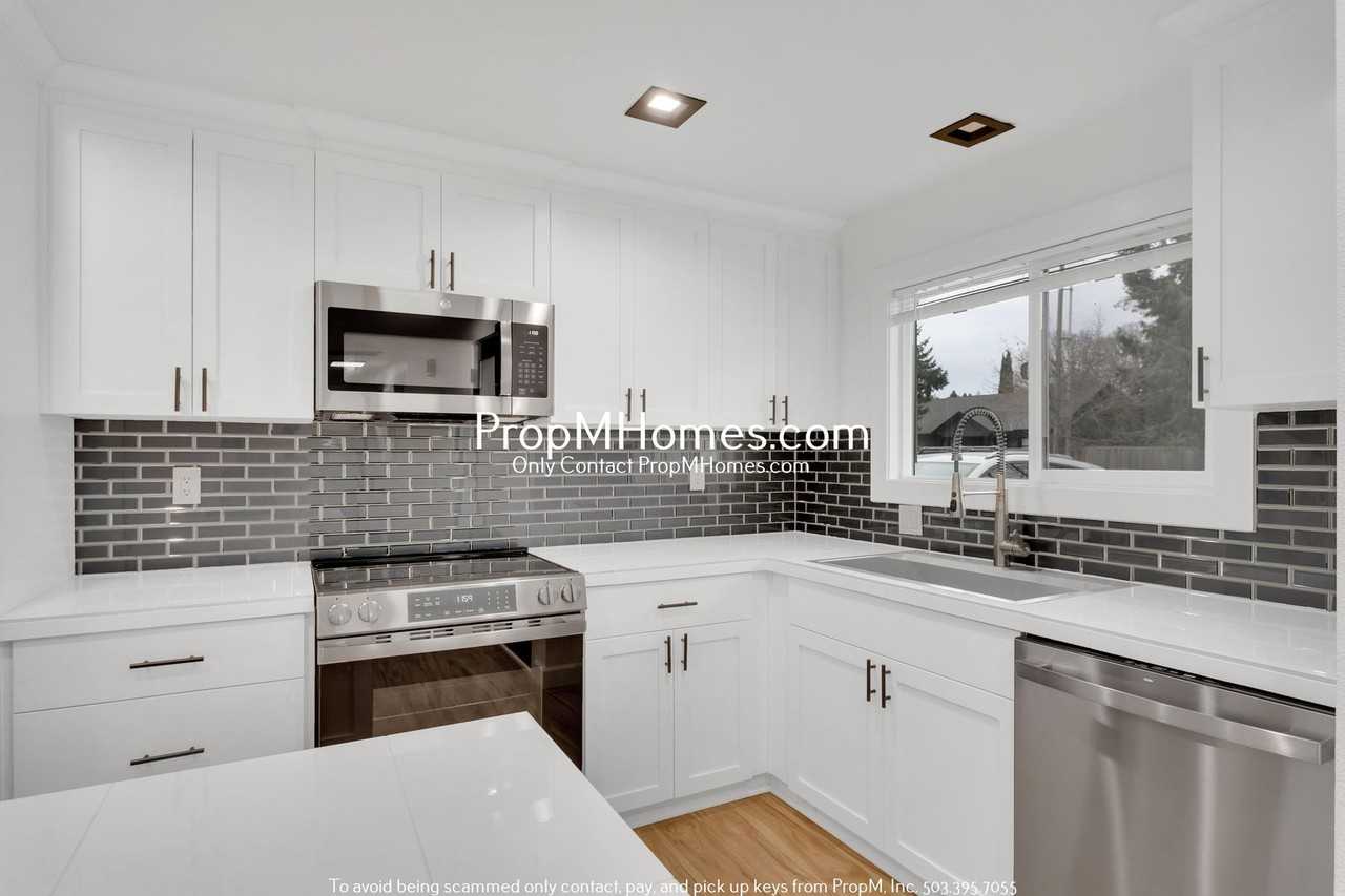 19820 19820 SW Rock Road - NEW PROPERTY - Photo 5 of 25