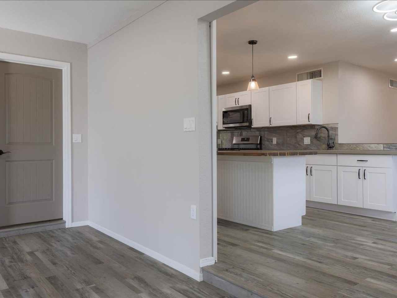 8013 E Tulip Tree St - Photo 7 of 33